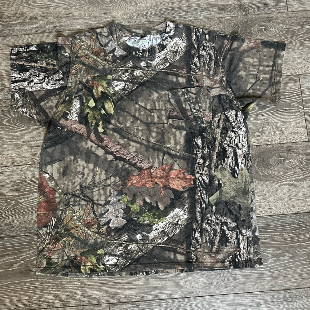 Rustic ridge pocket tee